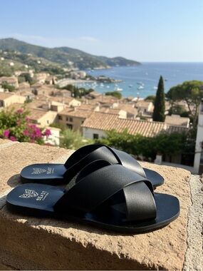 Beast Fashion Black Slide Sandals | Trending 2026 Minimalist Resort Slides